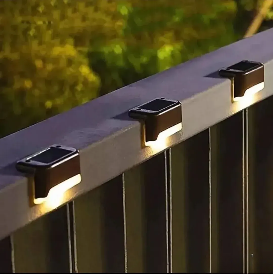 Ultrakraftig LED solcellelampe for utendørs bruk 